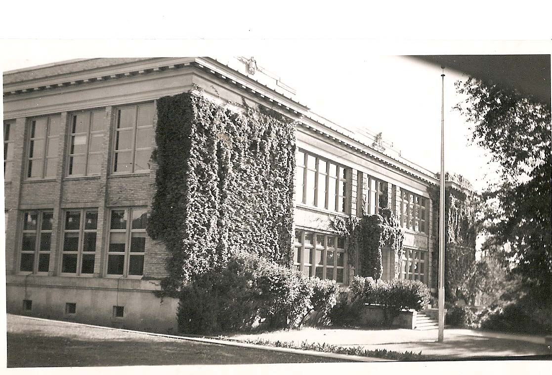 PHOTO: Auburn Grammar School