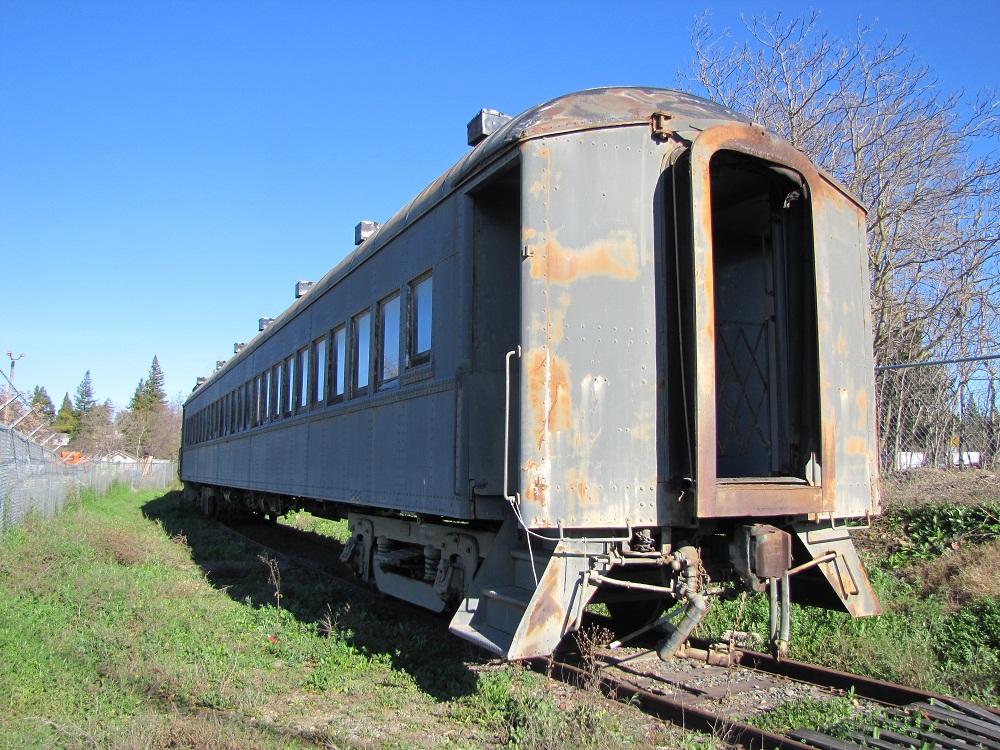 PHOTO: Folsom Depot Passenger Coach Removal