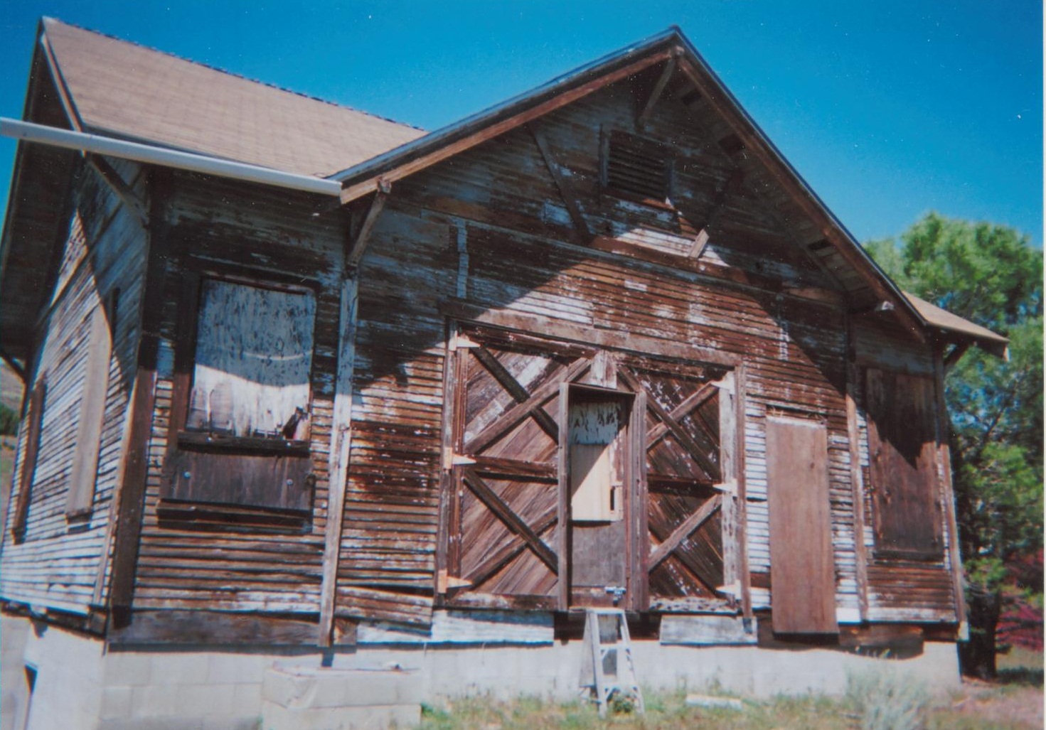 PHOTO: Leona Valley Schoolhouse