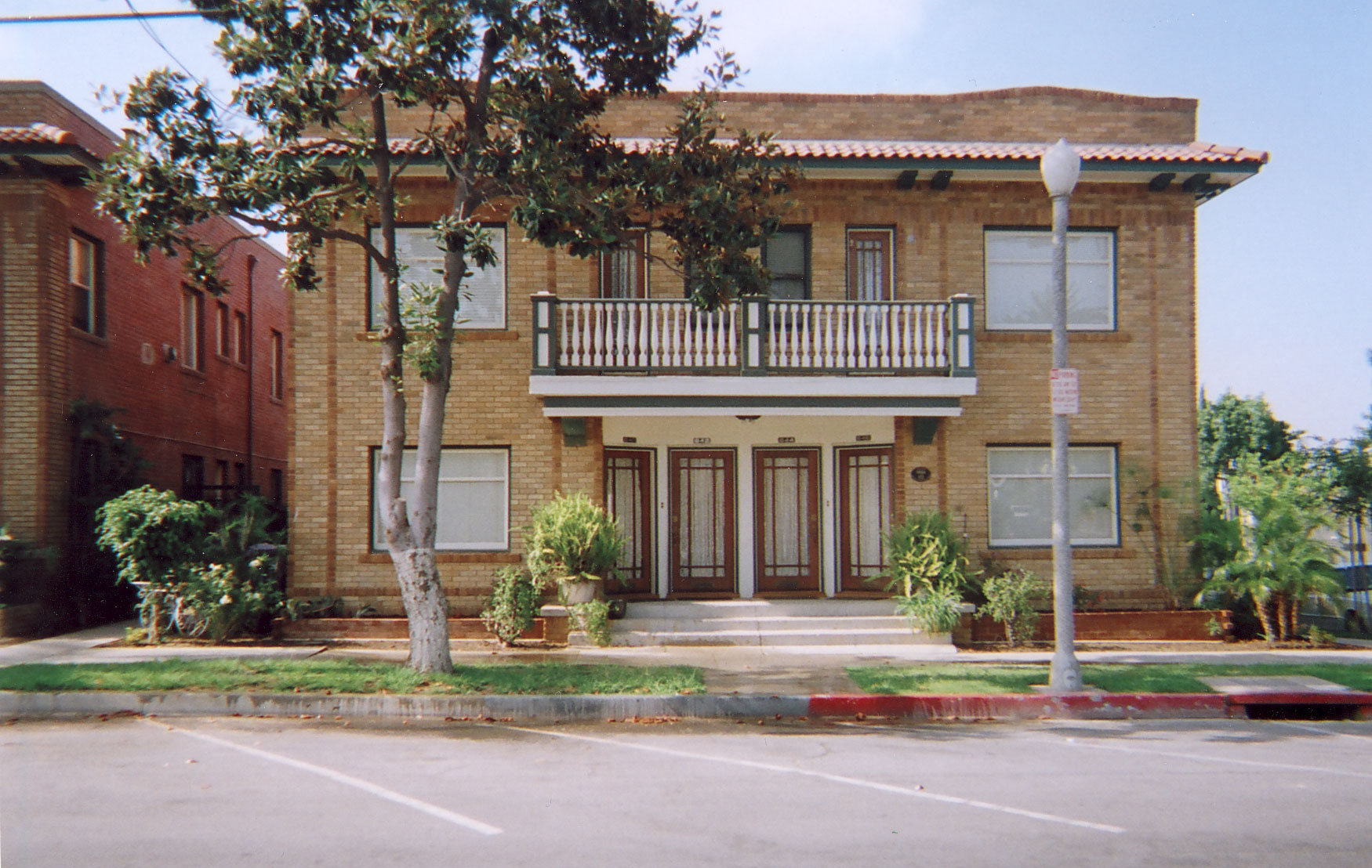 640 W. 8th Street, Drake Park