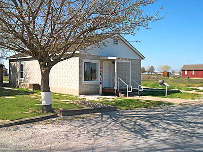 Milner's Barbershop